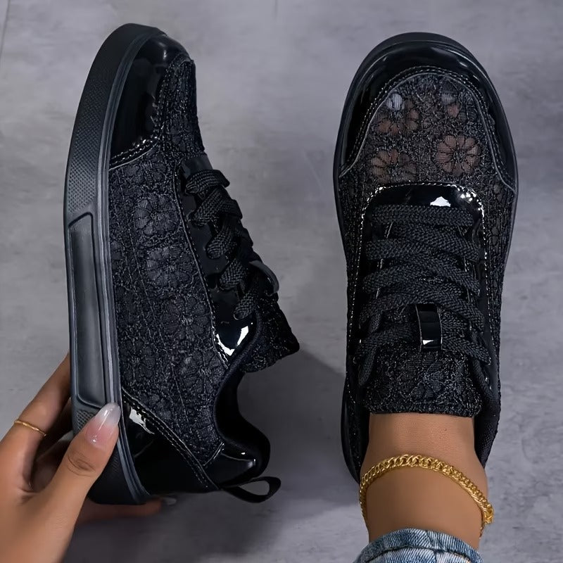 Dentelle · Sneaker in pizzo floreale