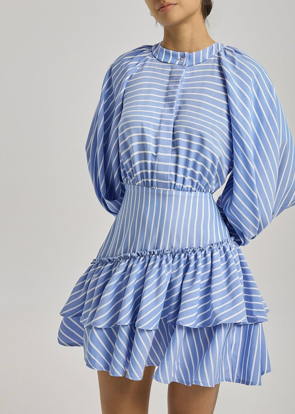 Alyson · Abito a righe con balze — Blu/Bianco