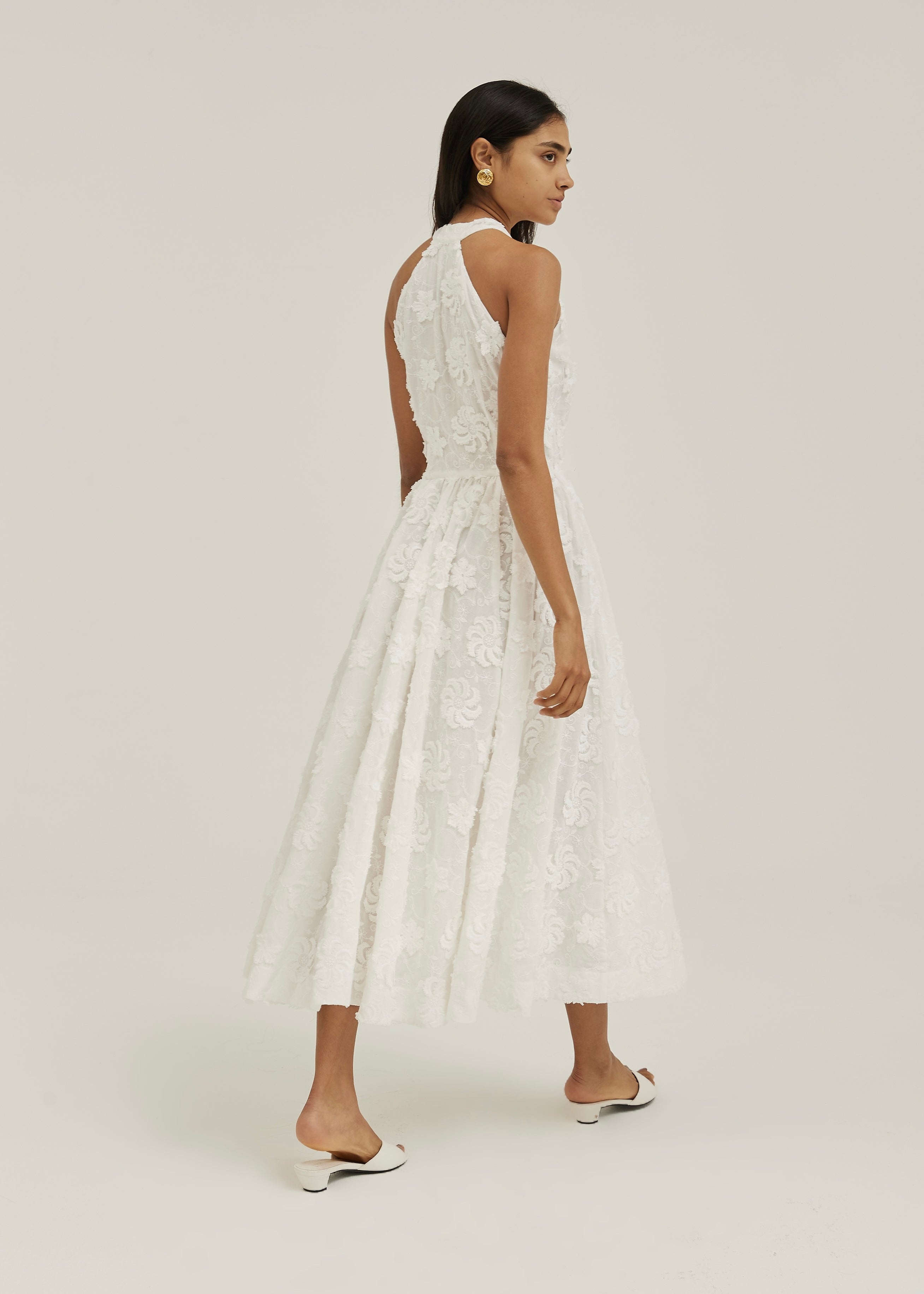 Allessia · Abito midi in cotone con ricamo floreale — Bianco