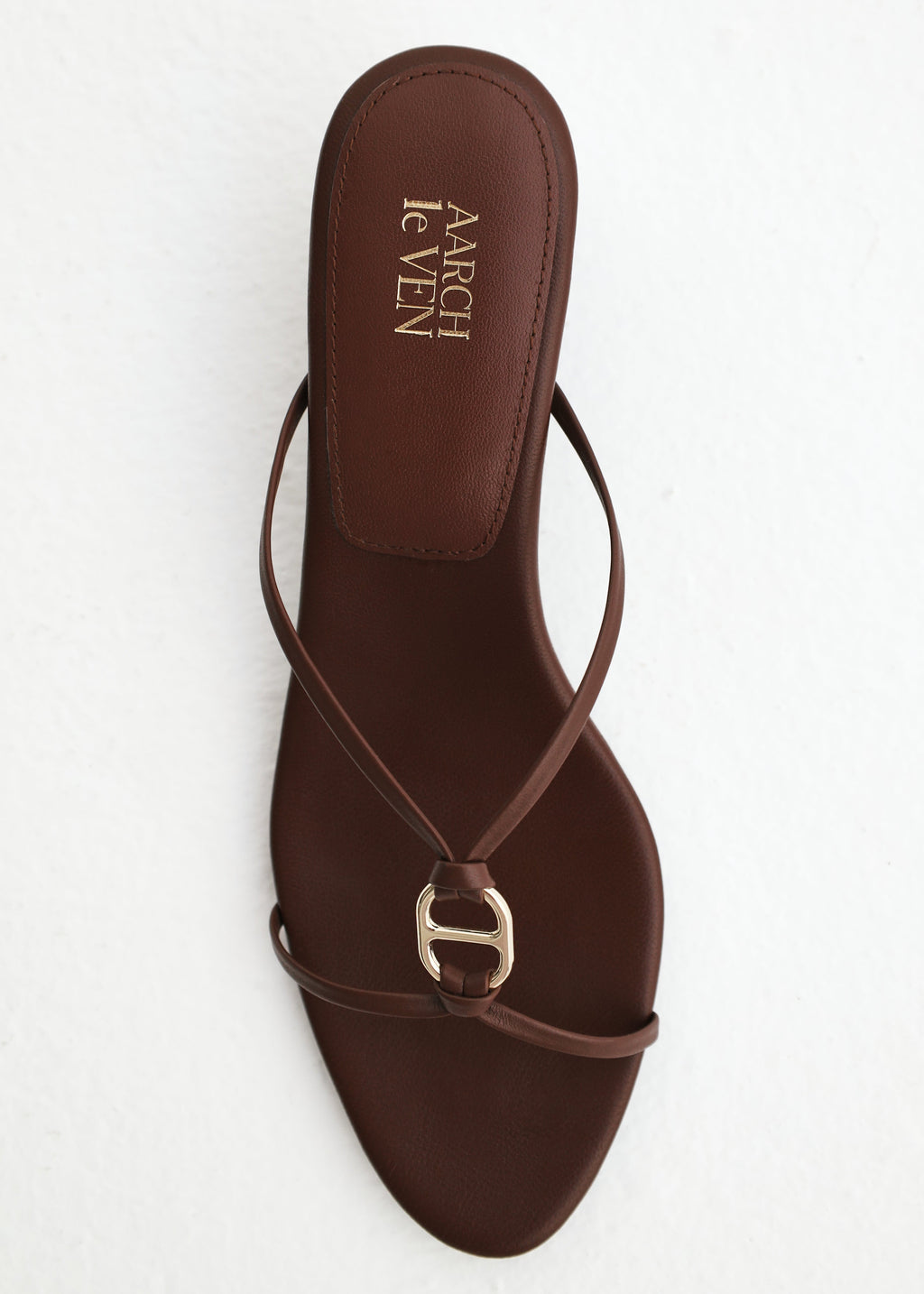 Arianna · Sandali in pelle con fascette sottili — Terra di Siena