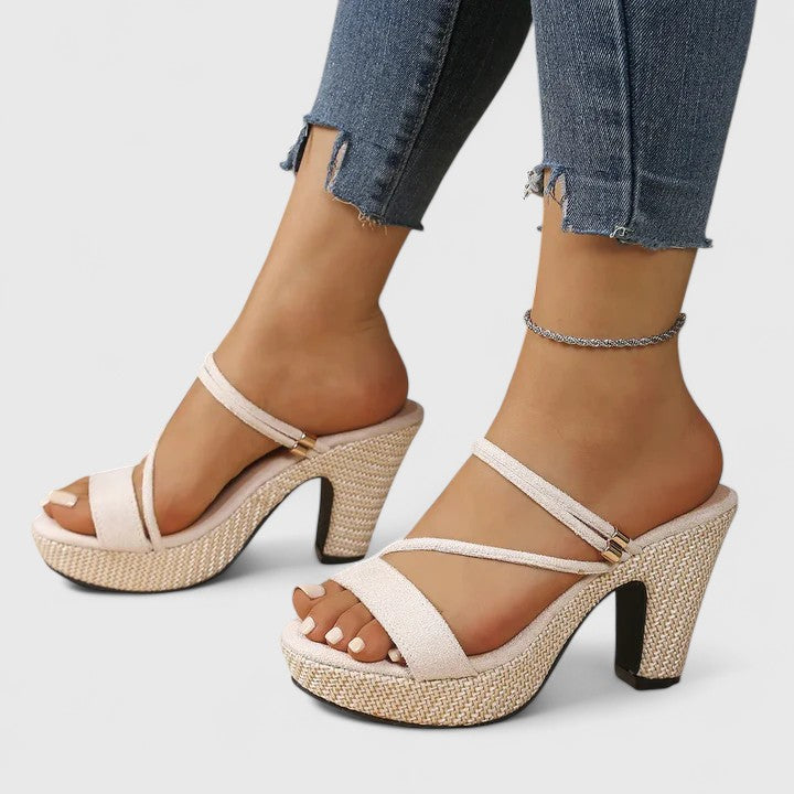 Abby | Sandaletter med klack