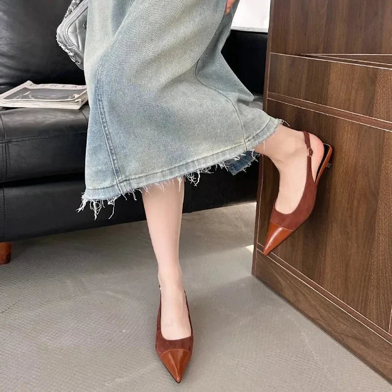Alicia · Slingback in camoscio con tacco a rocchetto