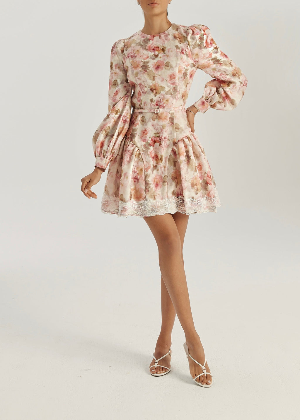 Anna · Abito a fiori con cintura e pizzo — Rosa