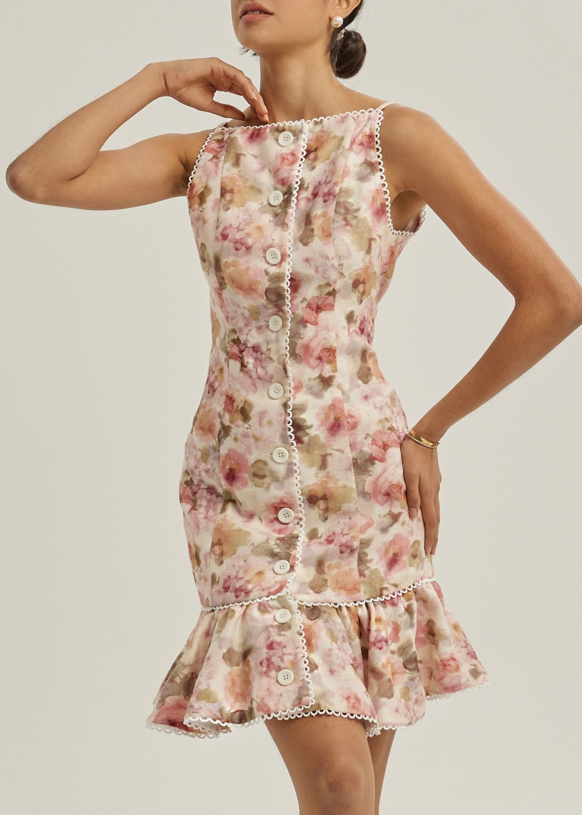 Anna · Abito a fiori con bottoni e balza — Rosa