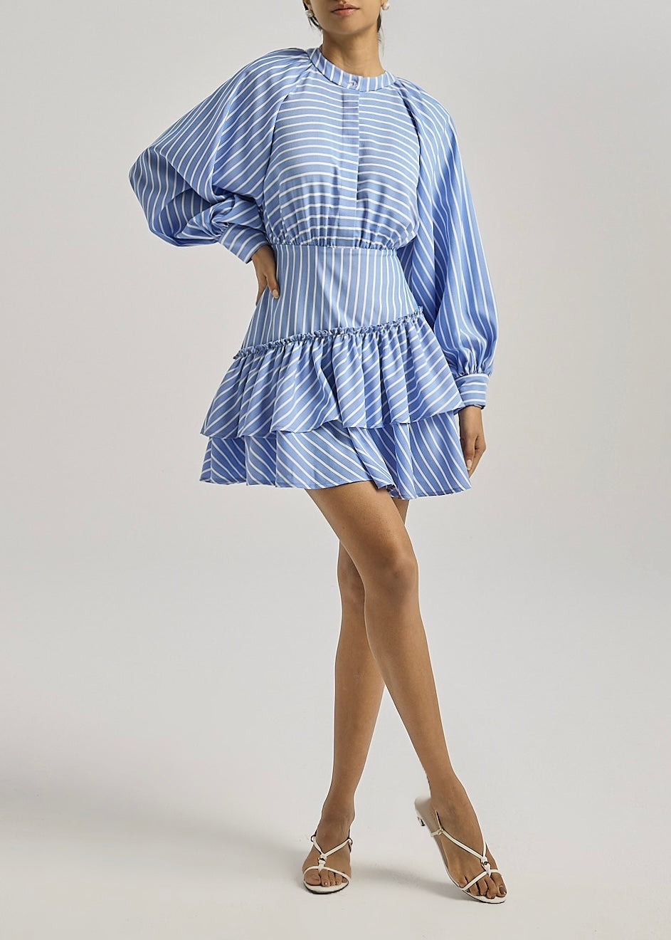 Alyson · Abito a righe con balze — Blu/Bianco