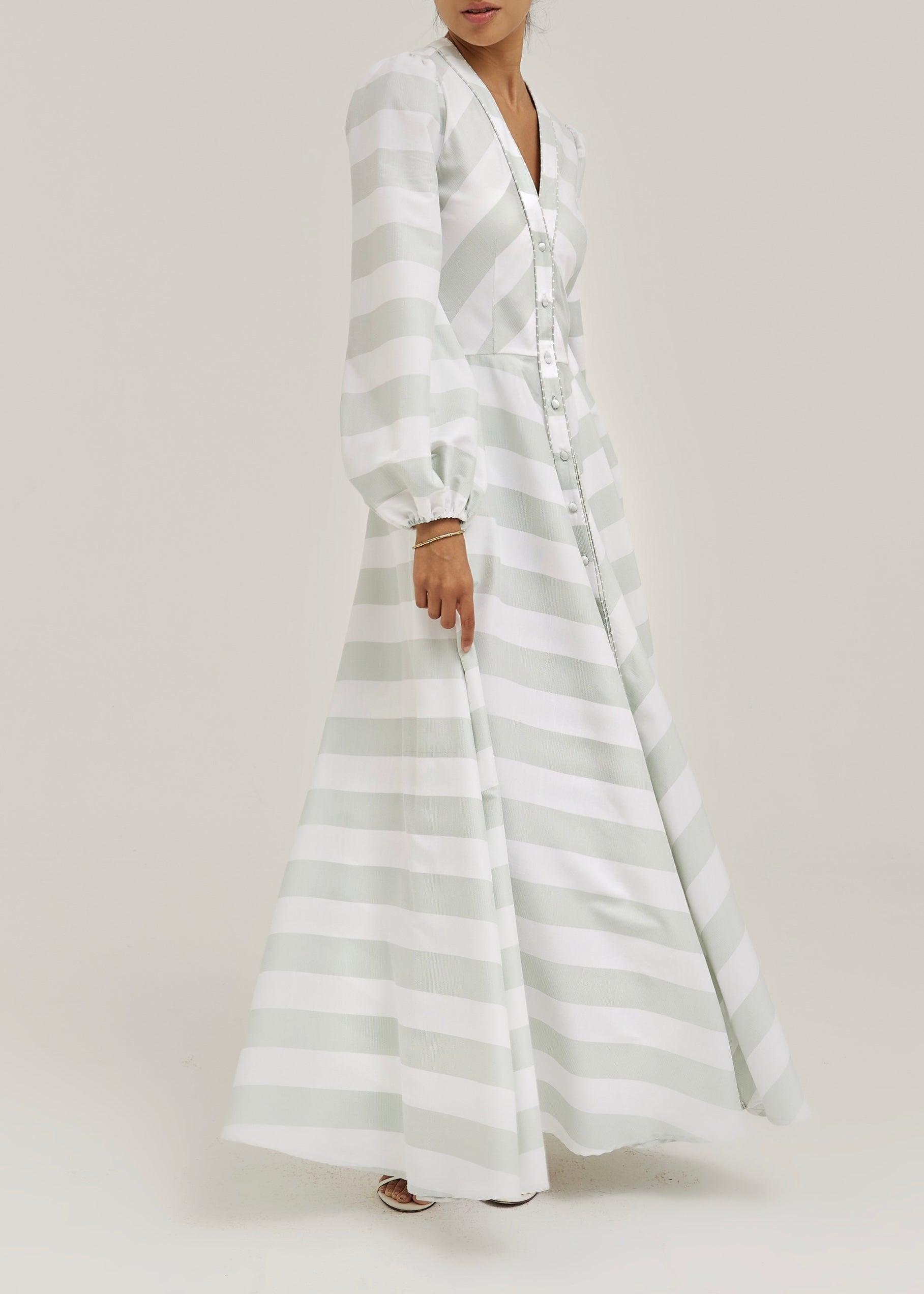 Aliaa · Abito lungo a righe in cotone ricamato — Menta/Bianco