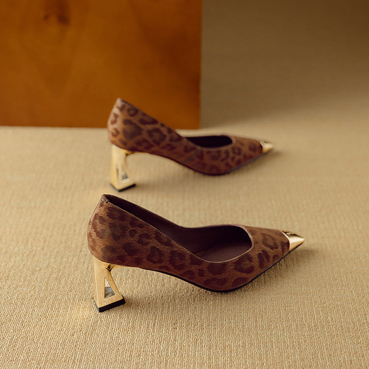 Alesia · Décolleté in pelle leopardata con punta dorata