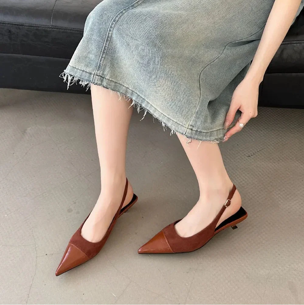 Alicia · Slingback in camoscio con tacco a rocchetto