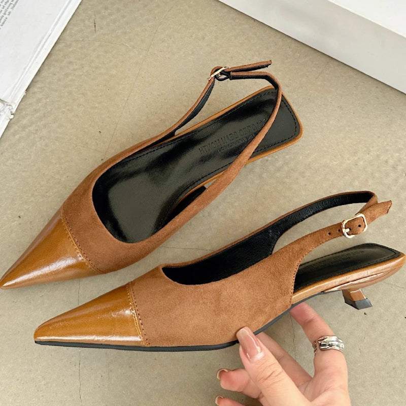 Alicia · Slingback in camoscio con tacco a rocchetto