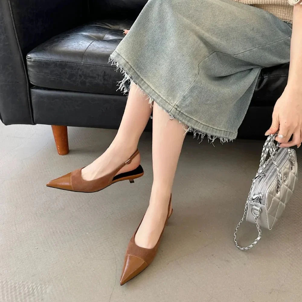 Alicia · Slingback in camoscio con tacco a rocchetto