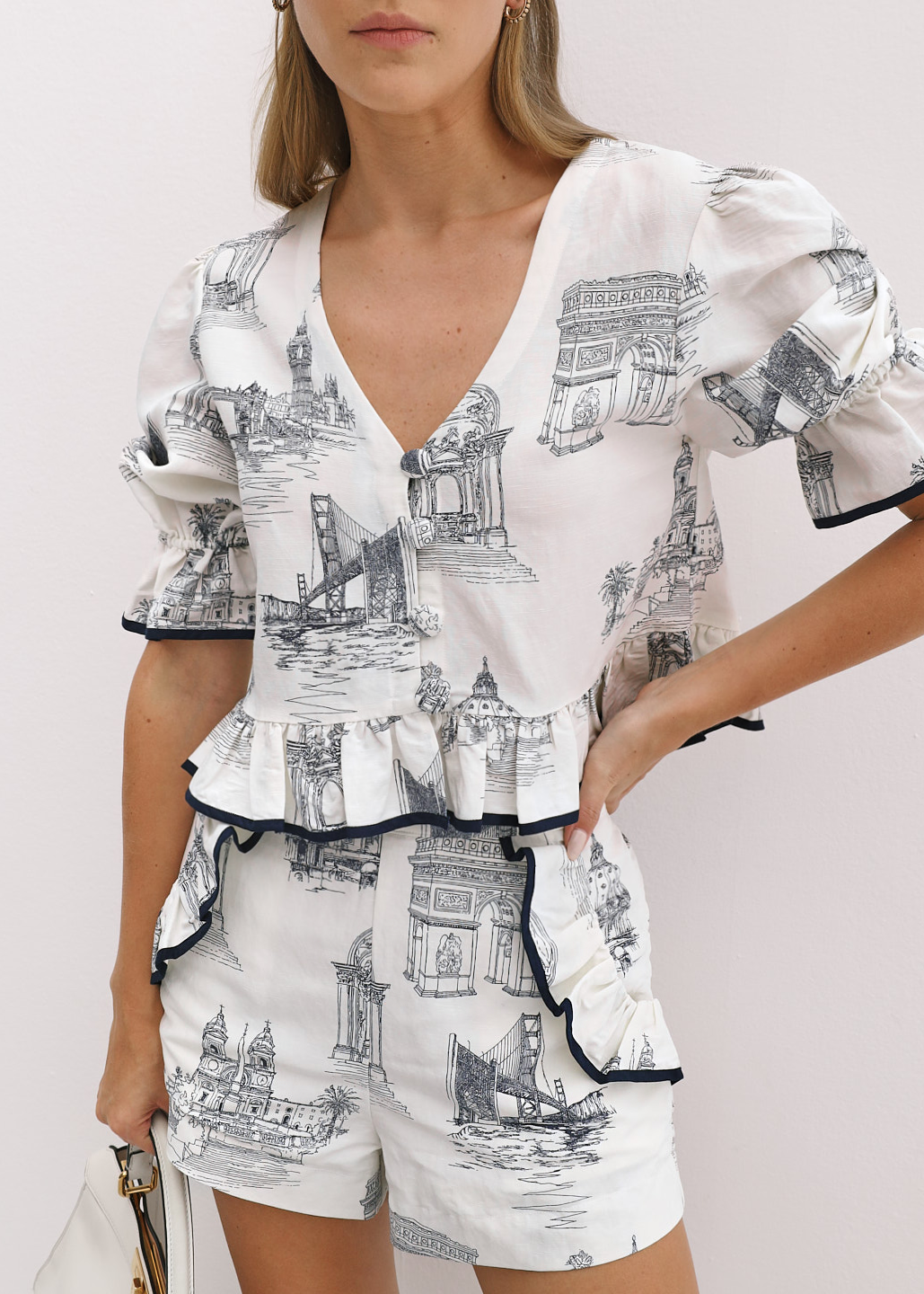Alice City Print Frill Shorts | White